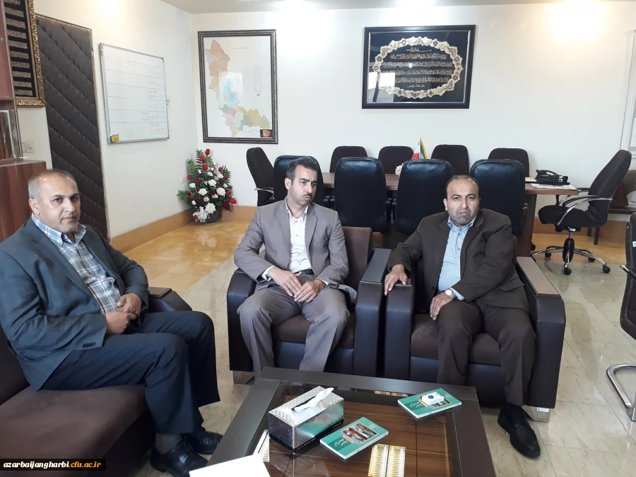 دکتر علی محمودلو مدیر امور پردیس های استان آذربایجان غربی با رئیس سازمان مدیریت و برنامه ریزی استان دیدار و گفتگو کرد 2