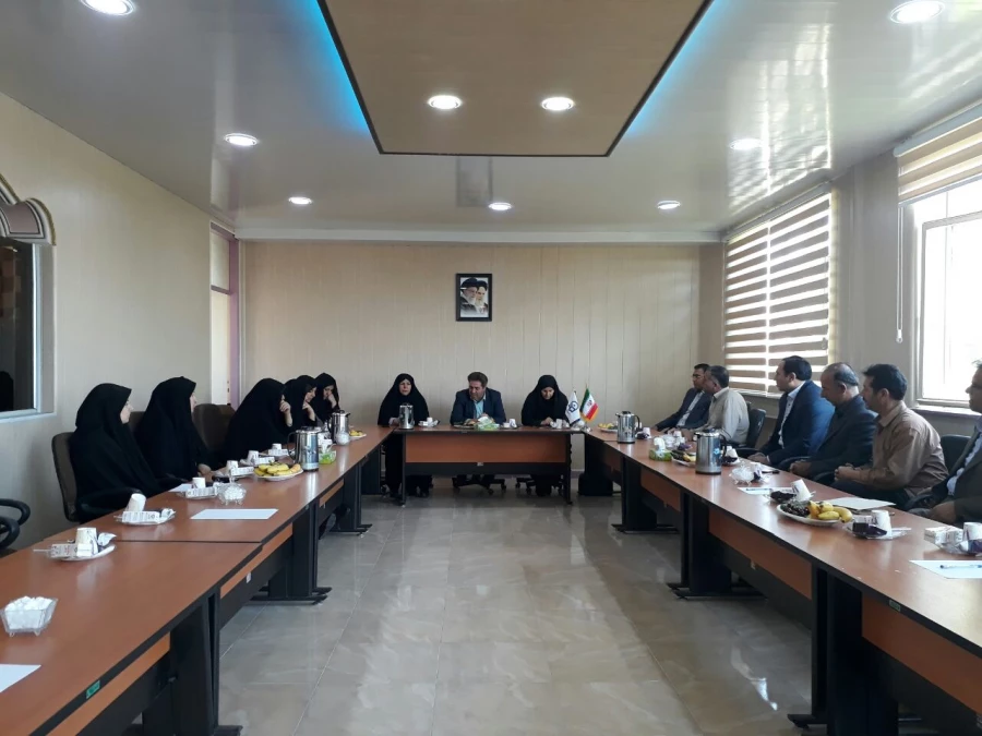 با حضور مدیریت امورپردیس ها وسرپرست پردیس علامه طباطبایی آذربایجان غربی 

شورای اداری در مرکز شهید مطهری خوی برگزار شد
 5