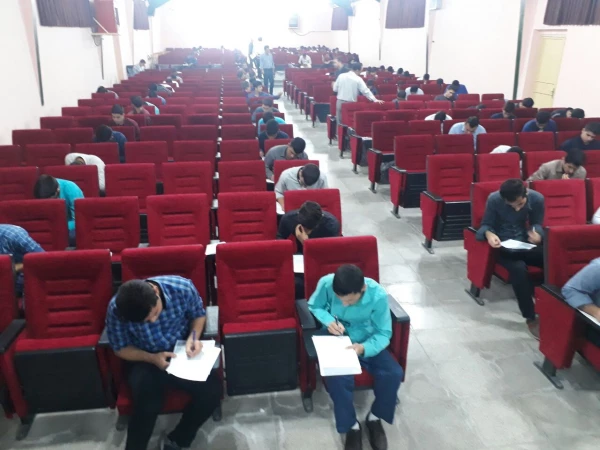 بازدید مدیر امور پردیس های استان آذربایجان غربی از حوزه امتحانی پردیس شهید رجایی ارومیه