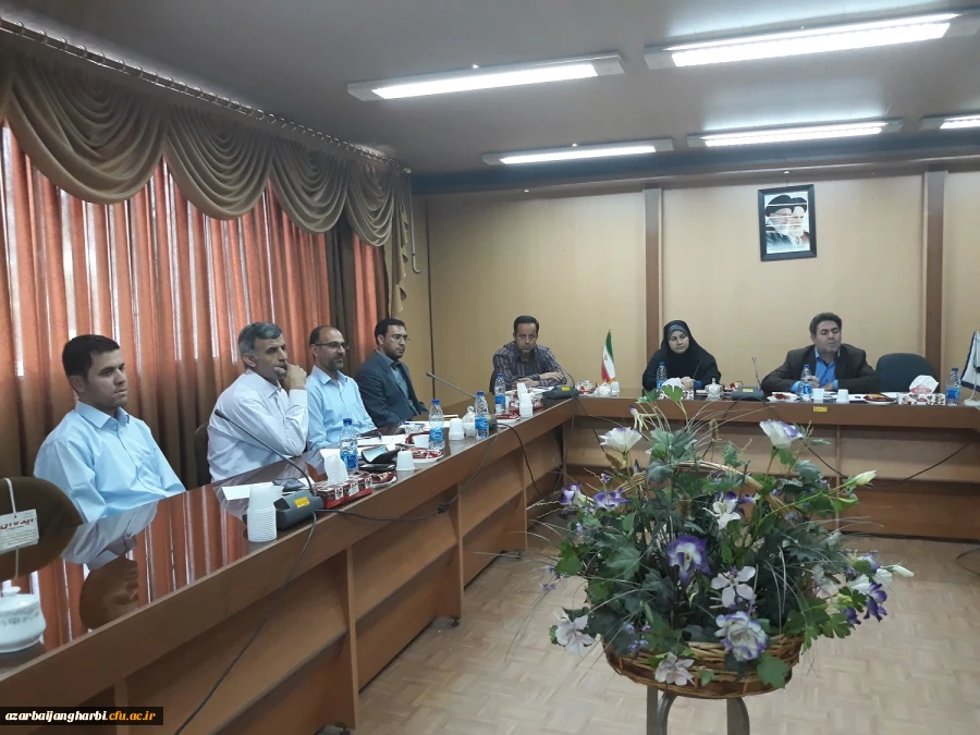 دکترعلی محمودلو مدیر امورپردیس های استان آذربایجان غربی در شورای فرهنگی و اجتماعی استان:
 تدوین برنامه جامع فرهنگی استان از اولویت های کاری ما در سال جاری خواهد بود
 2