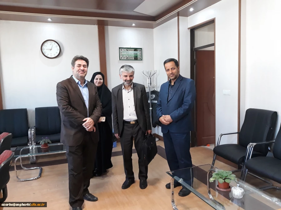 سمیعی مدیرکل خدمات آموزشی دانشگاه فرهنگیان در بازدید از بخشهای مختلف حوزه آموزش پردیس های استان آذربایجان غربی:

کمیته های تخصصی در جهت اصلاح سرفصل های آموزشی فعالیت خود را آغاز کرده اند 2