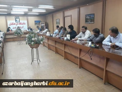 آقای گرامی معاون امور همکاریهای علمی و بین الملل  دانشگاه فرهنگیان کشور در جلسه توجیهی آزمون اصلح: 

ما موظف هستیم معلمانی را پرورش دهیم تا هویت معلمی را داشته باشند.  2