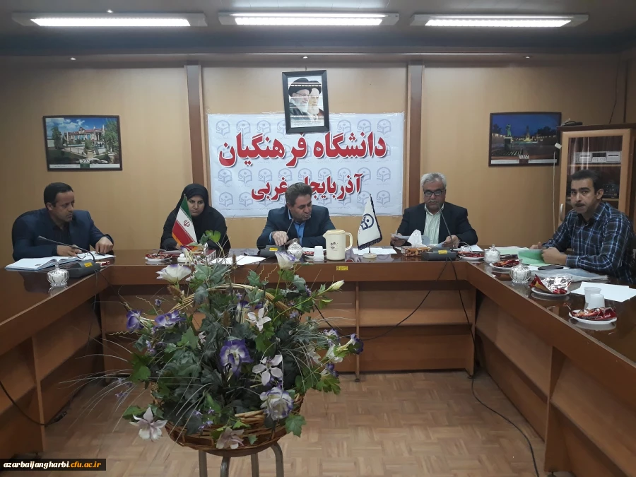 آقای گرامی معاون امور همکاریهای علمی و بین الملل  دانشگاه فرهنگیان کشور در جلسه توجیهی آزمون اصلح: 

ما موظف هستیم معلمانی را پرورش دهیم تا هویت معلمی را داشته باشند.