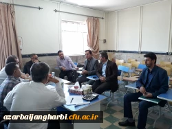 آقای باقر زاده معاون پژوهش،برنامه ریزی و نیروی انسانی آموزش وپرورش استان آذربایجان غربی در جریان مصاحبه معرفی شدگان آزمون سراسری

نهایت سعی و تلاش خود را جهت جلوگیری از تضییع حقوق مصاحبه شوندگان بکار گیرید 5