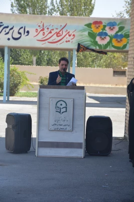 اهتزاز پرچم عزاداری سرور و سالار شهیدان امام حسین (ع) در پردیس شهید رجایی ارومیه 6