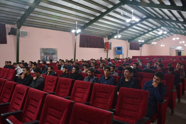 جلسه پرسش و پاسخ سرپرست، معاونین و کارشناسان پردیس شهید رجایی ارومیه با دانشجو معلمان پردیس شهید رجایی برگزار شد. 2