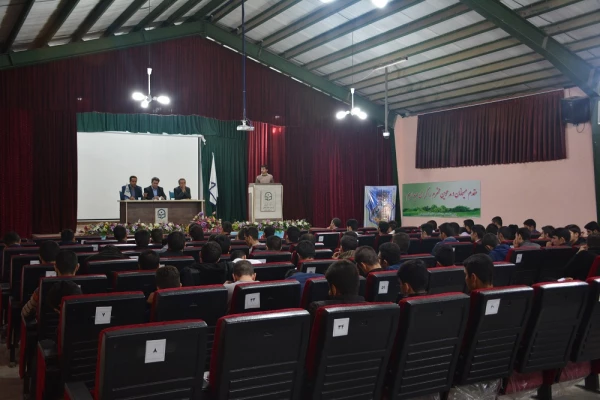 جلسه پرسش و پاسخ سرپرست، معاونین و کارشناسان پردیس شهید رجایی ارومیه با دانشجو معلمان پردیس شهید رجایی برگزار شد.