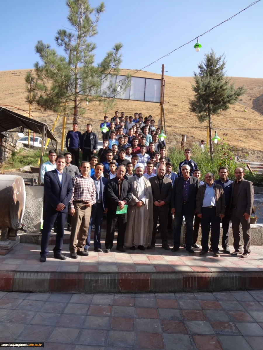 به همت امور فرهنگی پردیس شهید رجایی ارومیه

اردوی یک روزه ارومیه گردی برای دانشجویان برگزار شد
 3