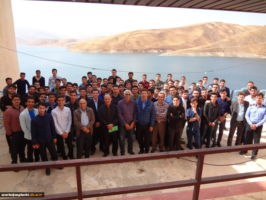 به همت امور فرهنگی پردیس شهید رجایی ارومیه

اردوی یک روزه ارومیه گردی برای دانشجویان برگزار شد
 5