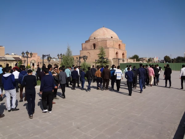 به همت امور فرهنگی پردیس شهید رجایی ارومیه

اردوی یک روزه ارومیه گردی برای دانشجویان برگزار شد
 7
