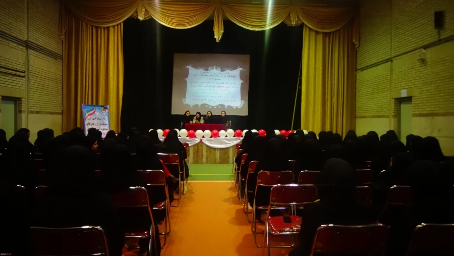 برگزاری کارگاههای آموزشی به مناسبت هفته سلامت روان در مرکز شهید مطهری خوی