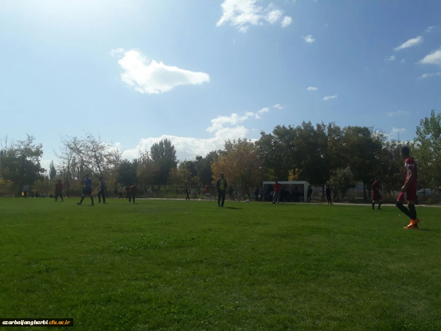 به مناسبت گرامیداشت هفته تربیت بدنی

مسابقات فوتبال دانشجویان پردیس شهید رجایی ارومیه افتتاح شد 2