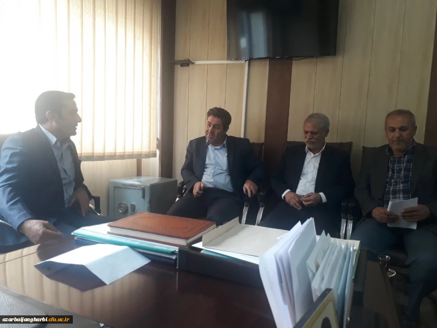 به مناسبت گرامیداشت هفته تربیت بدنی و سلامت

ملاقات مدیریت امور پردیس های استان آذربایجان غربی با معاون تربیت بدنی و سلامت آموزش و پرورش استان 2