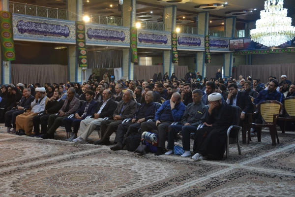 با بدرقه سرپرست امور پردیس های استانی 

کاروان پیاده روی اربعین اساتید، کارکنان و دانشجویان دانشگاه فرهنگیان استان آذربایجان غربی عازم سفر کربلا شد 2