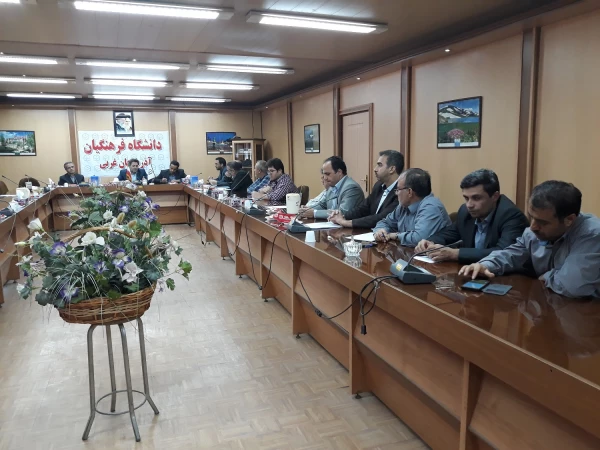 دکتر محمودلو در چهارمین شورای اداری پردیس شهید رجایی

فضای نشاط و امید در دانشجویان باید بیش از پیش گسترش یابد 5