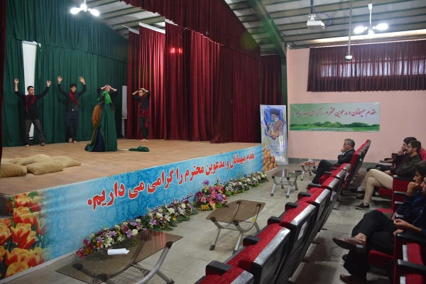 با همکاری و هماهنگی انجمن اسلامی پردیس شهید رجایی ارومیه

اجرای تئاتر سرخ به مناسبت اربعین حسینی 7