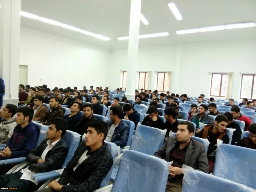 در مرکز امام خمینی (ره) سلماس

برگزاری اولین جلسه دوره ی نظام توحیدی در حکومت به مناسبت بزرگداشت 13 آبان 2