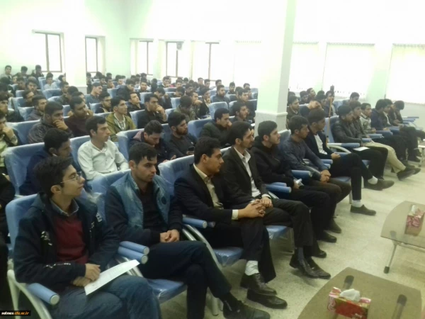 در مرکز امام خمینی (ره) سلماس

برگزاری اولین جلسه دوره ی نظام توحیدی در حکومت به مناسبت بزرگداشت 13 آبان 4