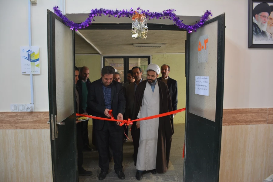 بمناسبت گرامیداشت هفته کتابخوانی نمایشگاه کتاب در پردیس شهید رجایی ارومیه افتتاح شد