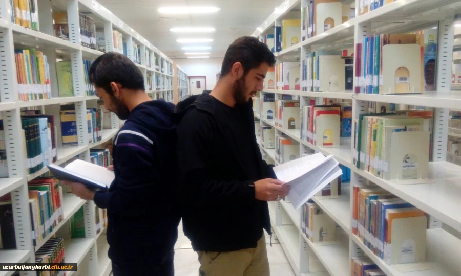 به مناسبت گرامیداشت هفته کتاب و کتابخوانی

بازدید دانشجویان از کتابخانه مرکزی ارومیه
 3