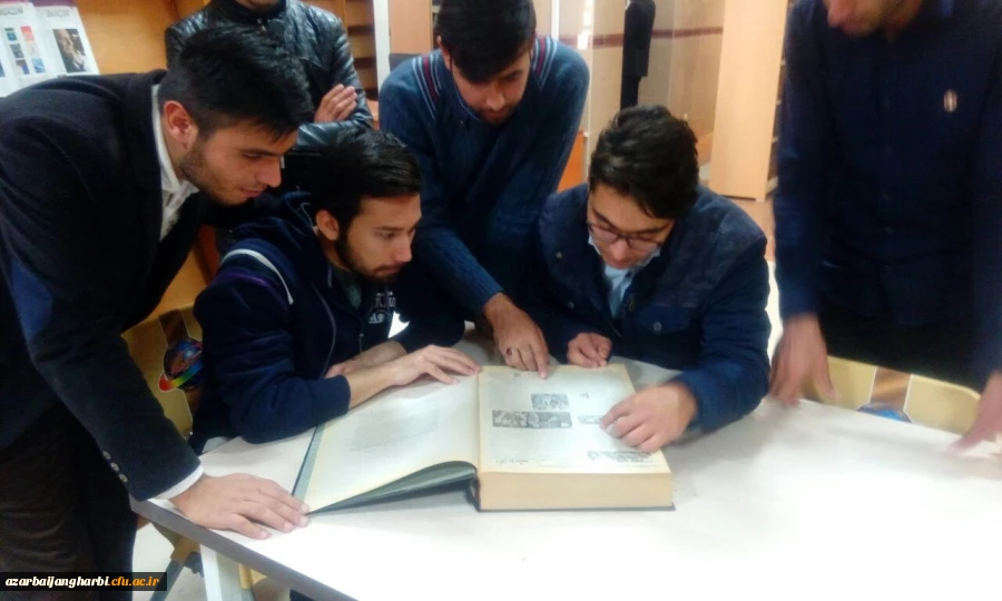 به مناسبت گرامیداشت هفته کتاب و کتابخوانی

بازدید دانشجویان از کتابخانه مرکزی ارومیه
 5