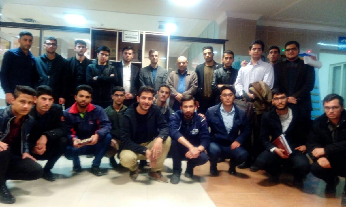 به مناسبت گرامیداشت هفته کتاب و کتابخوانی

بازدید دانشجویان از کتابخانه مرکزی ارومیه