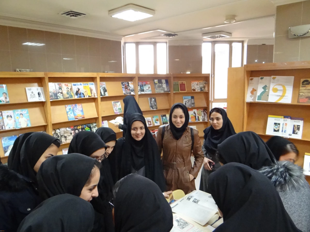 به مناسبت گرامیداشت هفته کتاب و کتابخوانی

بازدید دانشجویان پردیس های رجایی و علامه طباطبایی از کتابخانه مرکزی ارومیه 2