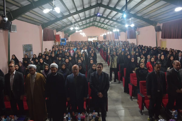 مراسم بزرگداشت روز دانشجو باحضور مسئولین استانی، مدیران، اساتید و  دانشجویان  پردیس های پسرانه و دخترانه در پردیس شهید رجایی ارومیه برگزار شد