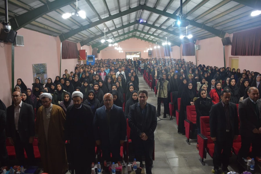 مراسم بزرگداشت روز دانشجو باحضور مسئولین استانی، مدیران، اساتید و  دانشجویان  پردیس های پسرانه و دخترانه در پردیس شهید رجایی ارومیه برگزار شد