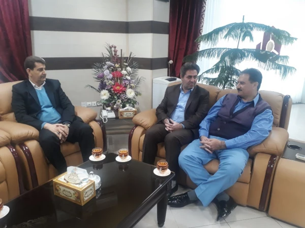 مدیر امور شعب بانک ملت استان آذربایجان غربی در دیدار با سرپرست امور پردیس های استان آذربایجان غربی:

فرهنگیان قشر فرهیخته ای هستند که دین بزرگی بر جامعه دارند  
 2