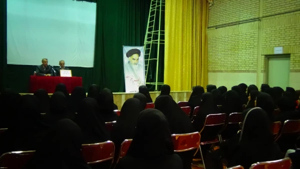 در مرکز شهید مطهری خوی 

برگزاری اولین جلسه کارگاه مقاله نویسی 4