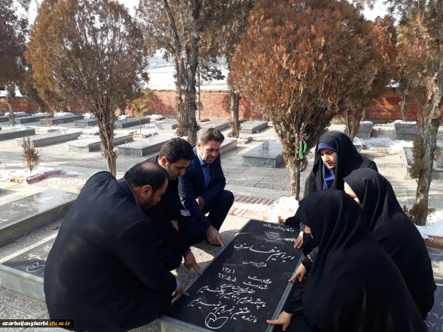 شرکت  مدیریت ،اساتید و کارکنان دانشگاه فرهنگیان استان در مراسم گرامیداشت قیام مردم قهرمان ارومیه در دوم بهمن ماه 57 2