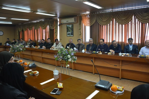 با حضور اساتید و کارکنان پردیس های دانشگاه فرهنگیان استان

مراسم گرامیداشت چهلمین بهار انقلاب شکوهمند اسلامی برگزار شد 2