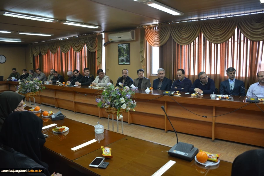 با حضور اساتید و کارکنان پردیس های دانشگاه فرهنگیان استان

مراسم گرامیداشت چهلمین بهار انقلاب شکوهمند اسلامی برگزار شد 2