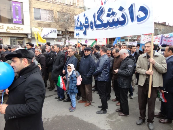 شرکت گسترده مسئولین، اساتید و کارکنان دانشگاه فرهنگیان استان آذربایجان غربی در راهپیمایی 22 بهمن سال 97 5