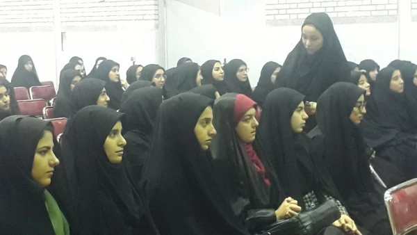 جلسه پرسش وپاسخ مدیریت امور پردیس های استان و سرپرست پردیس علامه طباطبایی آذربایجان غربی با دانشجو معلمان مرکز شهید مطهری خوی برگزارشد. 4