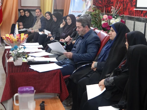 جلسه پرسش و پاسخ دانشجومعلمان و مسئولین پردیس علامه طباطبایی ارومیه با حضور دکتر محمودلو سرپرست امور پردیس های استان آذربایجان غربی و دکتر پایز سرپرست پردیس علامه طباطبایی ارومیه برگزار گردید 6