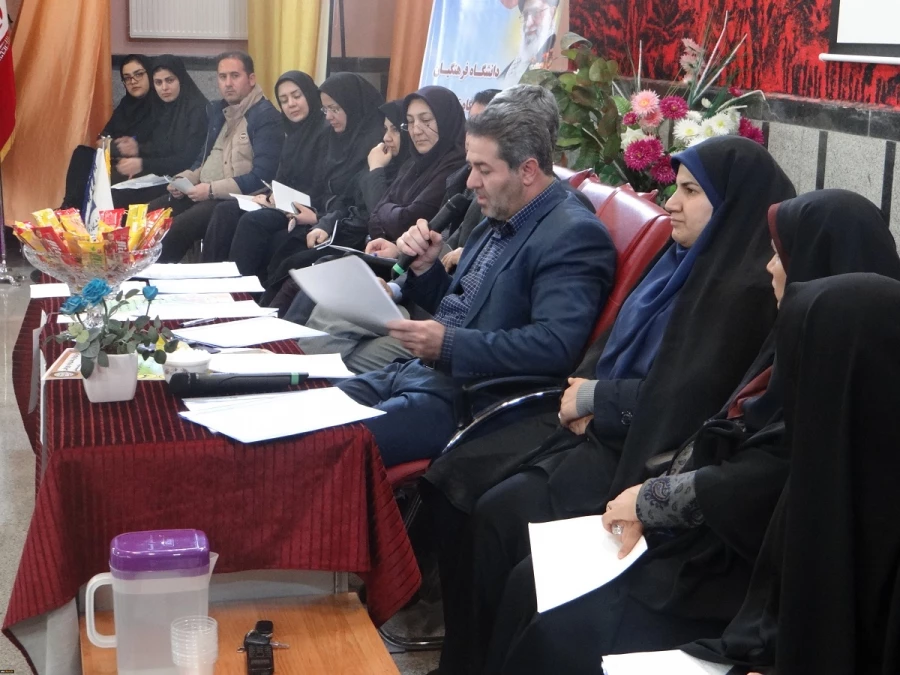 جلسه پرسش و پاسخ دانشجومعلمان و مسئولین پردیس علامه طباطبایی ارومیه با حضور دکتر محمودلو سرپرست امور پردیس های استان آذربایجان غربی و دکتر پایز سرپرست پردیس علامه طباطبایی ارومیه برگزار گردید 6