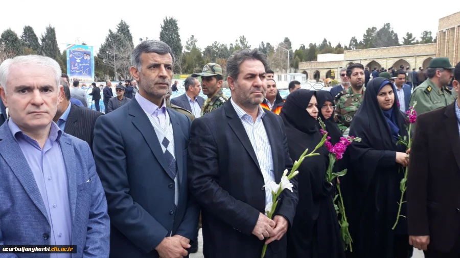 به مناسبت روز شهدا

تجدید عهد و پیمان مدیریت، اساتید و کارکنان دانشگاه فرهنگیان استان با شهدا