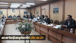 دکتر دلقندی مشاور اجرایی دانشگاه در نشست صمیمی با اساتید و کارکنان آذربایجان غربی:
 باید سیره و منش شهدای گرانقدر سرمشق ما قرار گیرند و ما باید با زدودن پلیدی ها از دل، راه به محضر حق تعالی باز کنیم.
 3