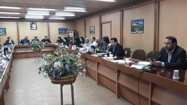 دکتر دلقندی مشاور اجرایی دانشگاه در نشست صمیمی با اساتید و کارکنان آذربایجان غربی:
 باید سیره و منش شهدای گرانقدر سرمشق ما قرار گیرند و ما باید با زدودن پلیدی ها از دل، راه به محضر حق تعالی باز کنیم.
 3