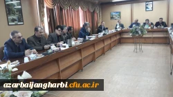 دکتر دلقندی مشاور اجرایی دانشگاه در نشست صمیمی با اساتید و کارکنان آذربایجان غربی:
 باید سیره و منش شهدای گرانقدر سرمشق ما قرار گیرند و ما باید با زدودن پلیدی ها از دل، راه به محضر حق تعالی باز کنیم.
 4