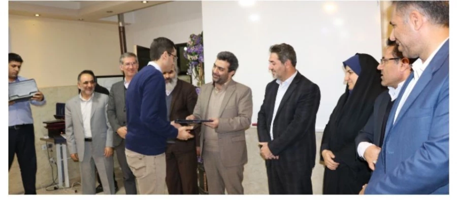 تجلیل دکتر بهادری نماینده محترم مردم شریف ارومیه در مجلس شورای اسلامی از نفرات برتر کنکور سراسری سال 97 با حضور دکتر محمودلو سرپرست امور پردیس های استان آذربایجان غربی و دکتر پایز سرپرست پردیس علامه طباطبایی ارومیه