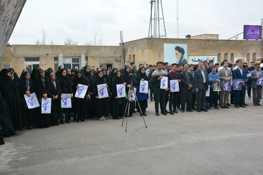 دانشجویان، اساتید وکارکنان دانشگاه فرهنگیان آذربایجان غربی در تجمع اعتراضی خود اقدام نابخردانه و وقیحانه آمریکا را در اعلام نام سپاه پاسداران انقلاب اسلامی در ردیف گروه های تروریستی محکوم نمودند  5