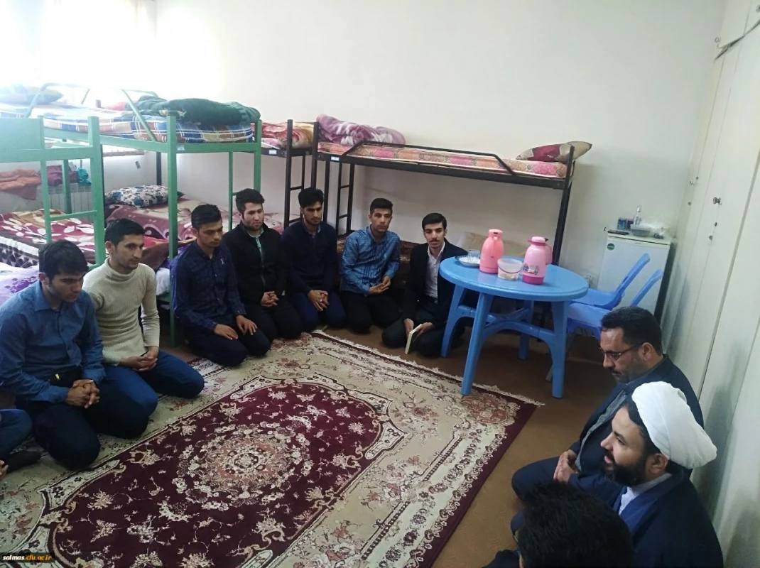 گزارش تصویری

حضور حجت الاسلام و المسلمین دکتر بیگی مسئول نهاد رهبری دانشگاه فرهنگیان استان در مرکز امام خمینی(ره) سلماس 3