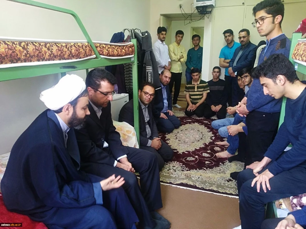 گزارش تصویری

حضور حجت الاسلام و المسلمین دکتر بیگی مسئول نهاد رهبری دانشگاه فرهنگیان استان در مرکز امام خمینی(ره) سلماس 4