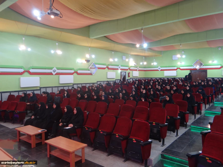 در پردیس علامه طباطبایی ارومیه

نشست صمیمی مسئولین هسته ی گزینش استان آذربایجان غربی با دانشجو معلمان  3