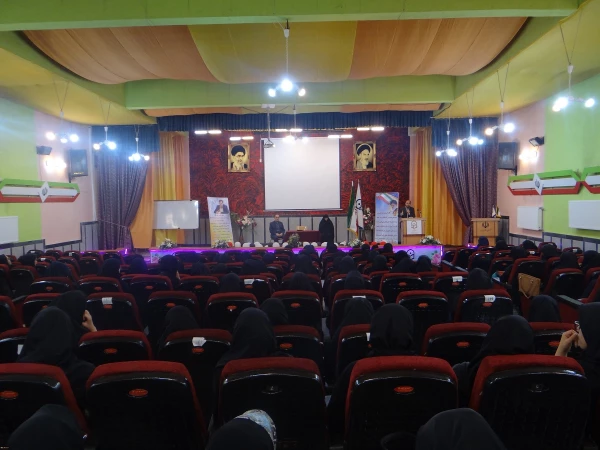 در پردیس علامه طباطبایی ارومیه

نشست صمیمی مسئولین هسته ی گزینش استان آذربایجان غربی با دانشجو معلمان