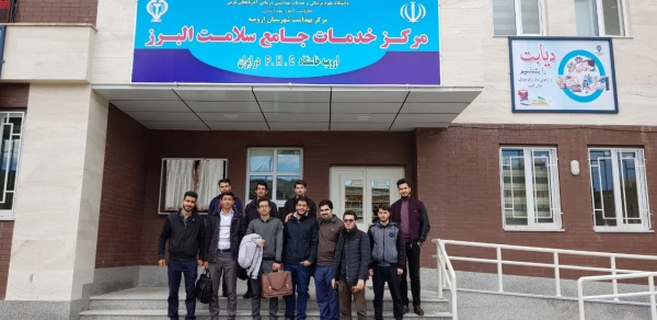 بمناسبت گرامیداشت هفته سلامت

جمعی ازدانشجو معلمان پردیس شهید رجایی با حضور در پایگاه سلامت البرز ارومیه از بخشهای مختلف آن بازدید نمودند