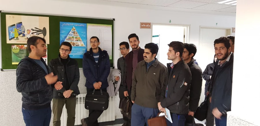 بمناسبت گرامیداشت هفته سلامت

جمعی ازدانشجو معلمان پردیس شهید رجایی با حضور در پایگاه سلامت البرز ارومیه از بخشهای مختلف آن بازدید نمودند
 4